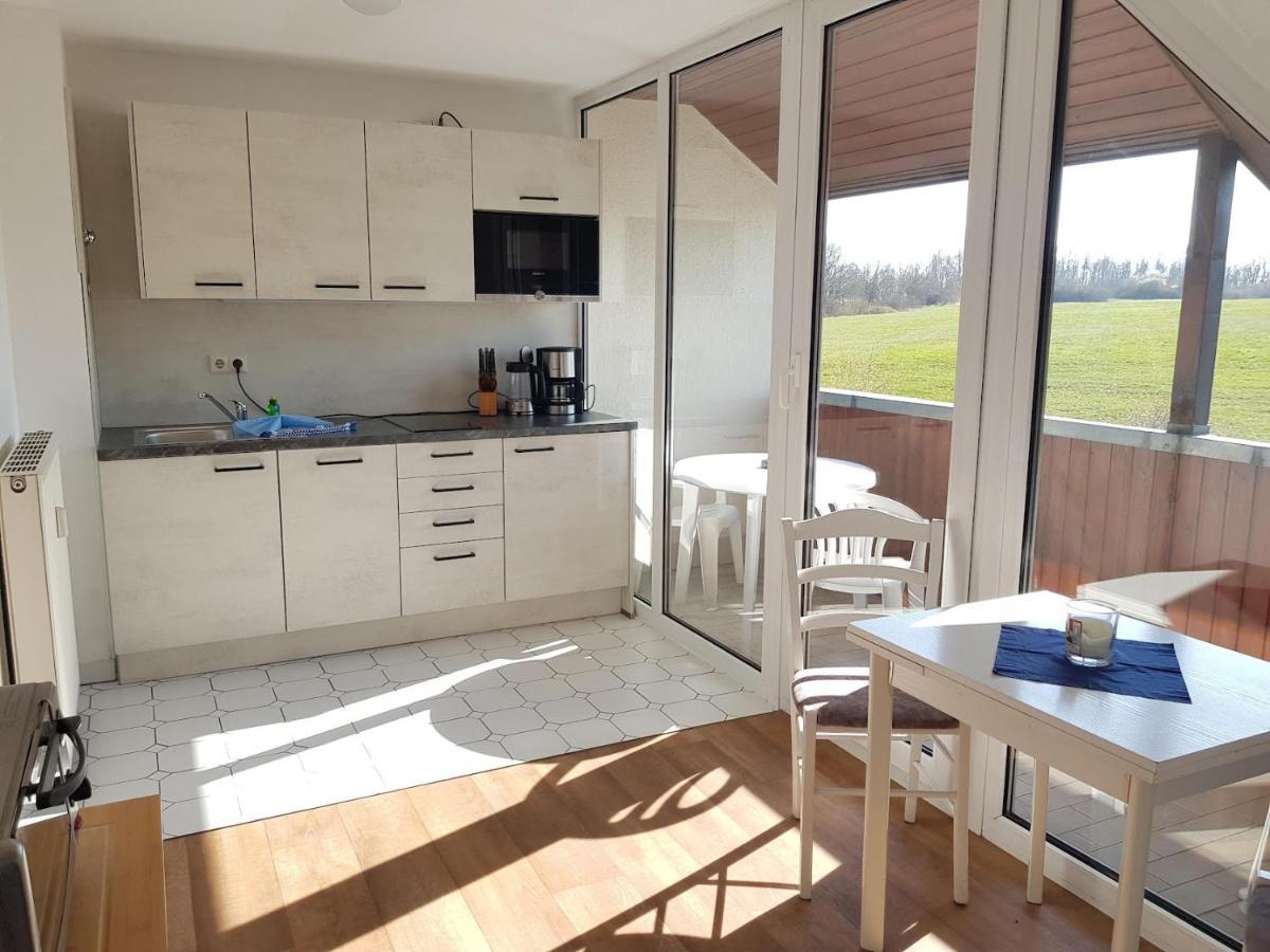 Fewo 18 Im Strandhaus Lobbe Mit Balkon Exterior photo