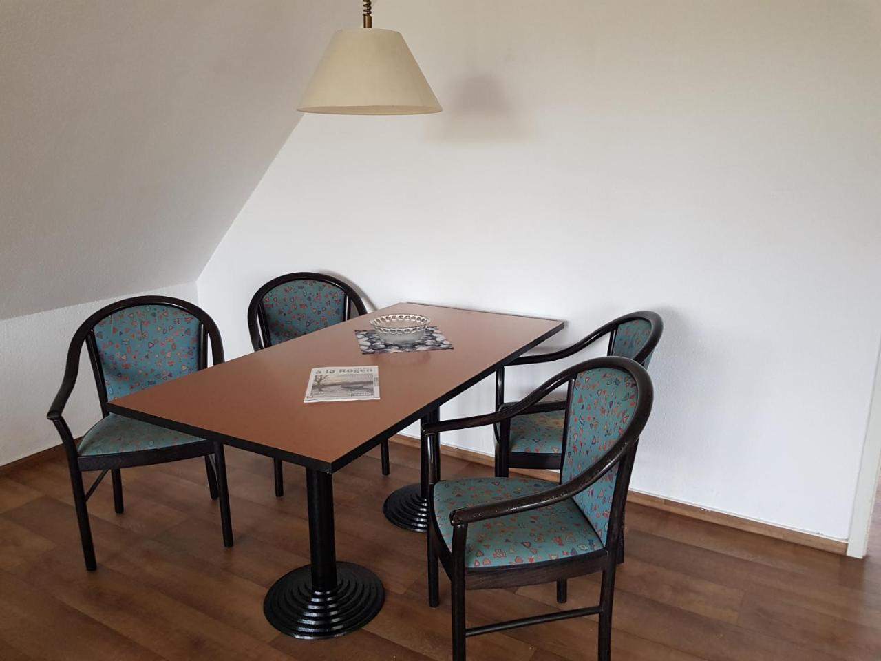 Fewo 18 Im Strandhaus Lobbe Mit Balkon Room photo